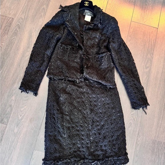 CHANEL Cruise 2005 Black Silk Skirt Suit 40/38 - Picture 1 of 16